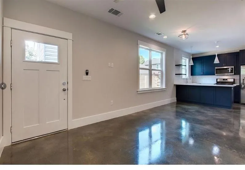 2821 Castro Street #2 Austin, TX 78702