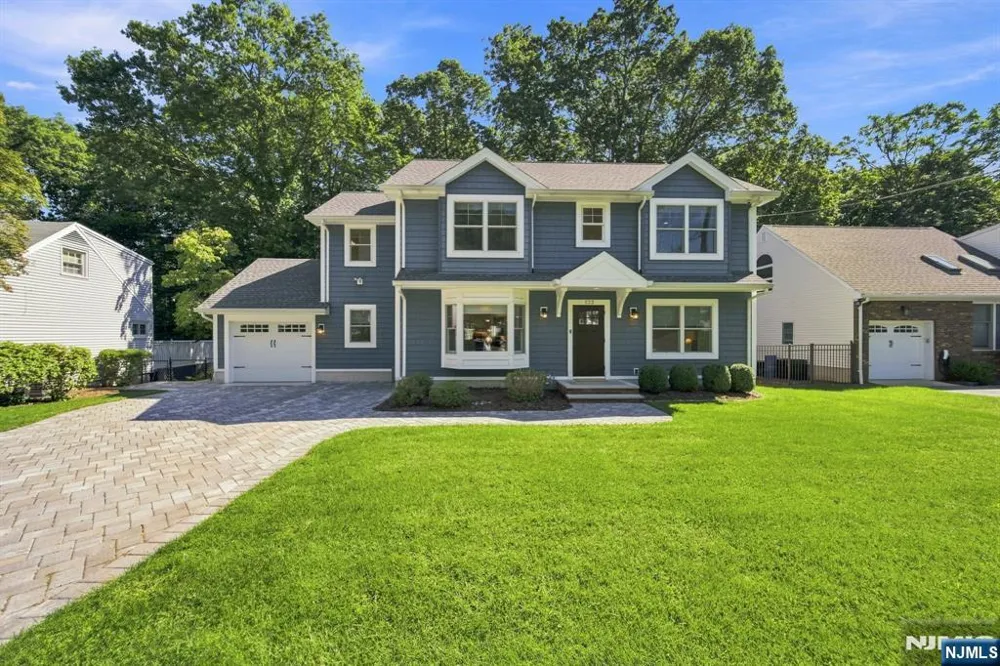 122 Spruce Street Midland Park, NJ 07432
