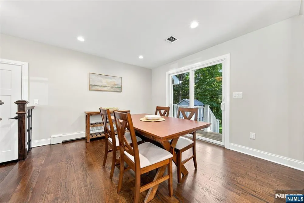 122 Spruce Street Midland Park, NJ 07432