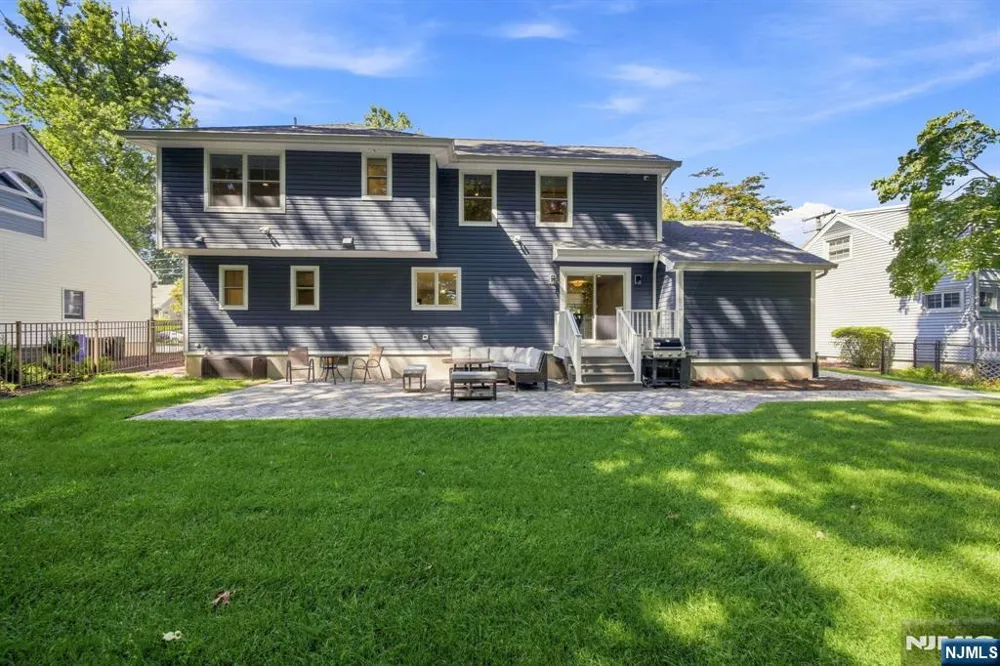 122 Spruce Street Midland Park, NJ 07432