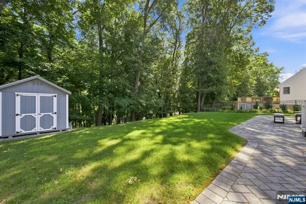 122 Spruce Street Midland Park, NJ 07432