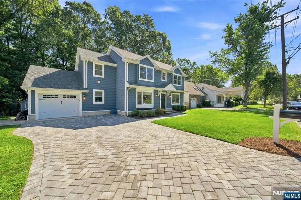 122 Spruce Street Midland Park, NJ 07432