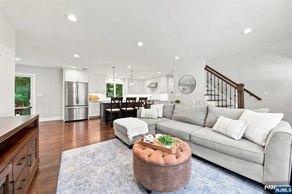 122 Spruce Street Midland Park, NJ 07432