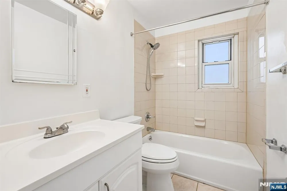 61 Knox Terrace 1A Wayne, NJ 07470