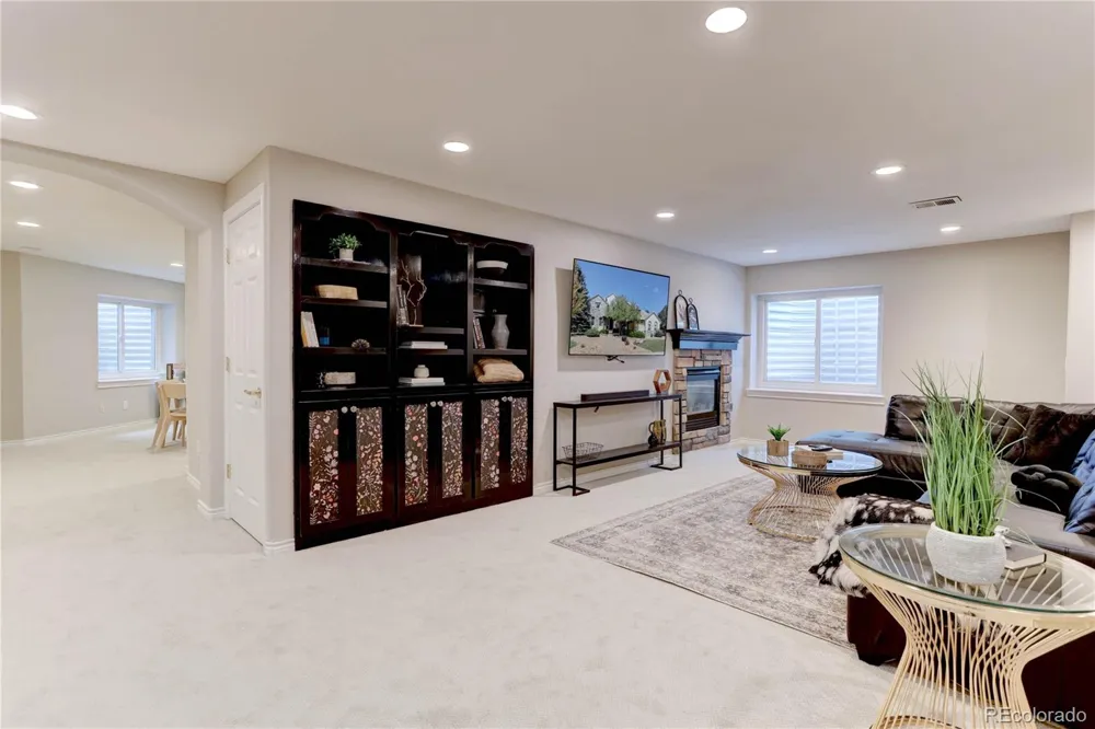 951 Courtland Place Highlands Ranch, CO 80126