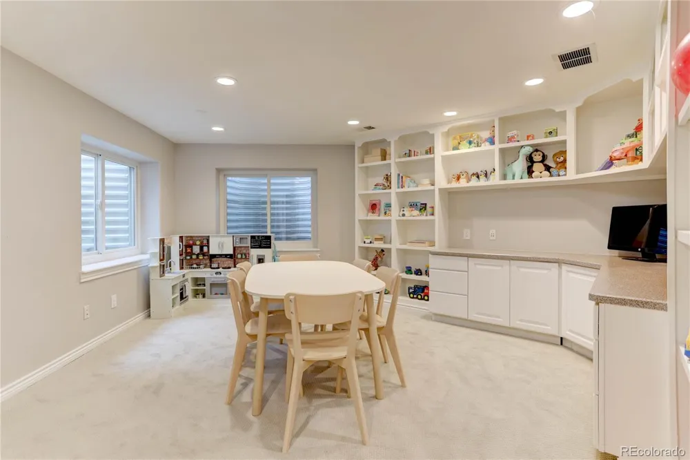 951 Courtland Place Highlands Ranch, CO 80126