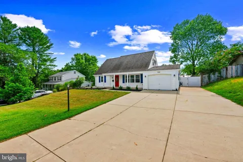 1106 PENNYPACKER LANE