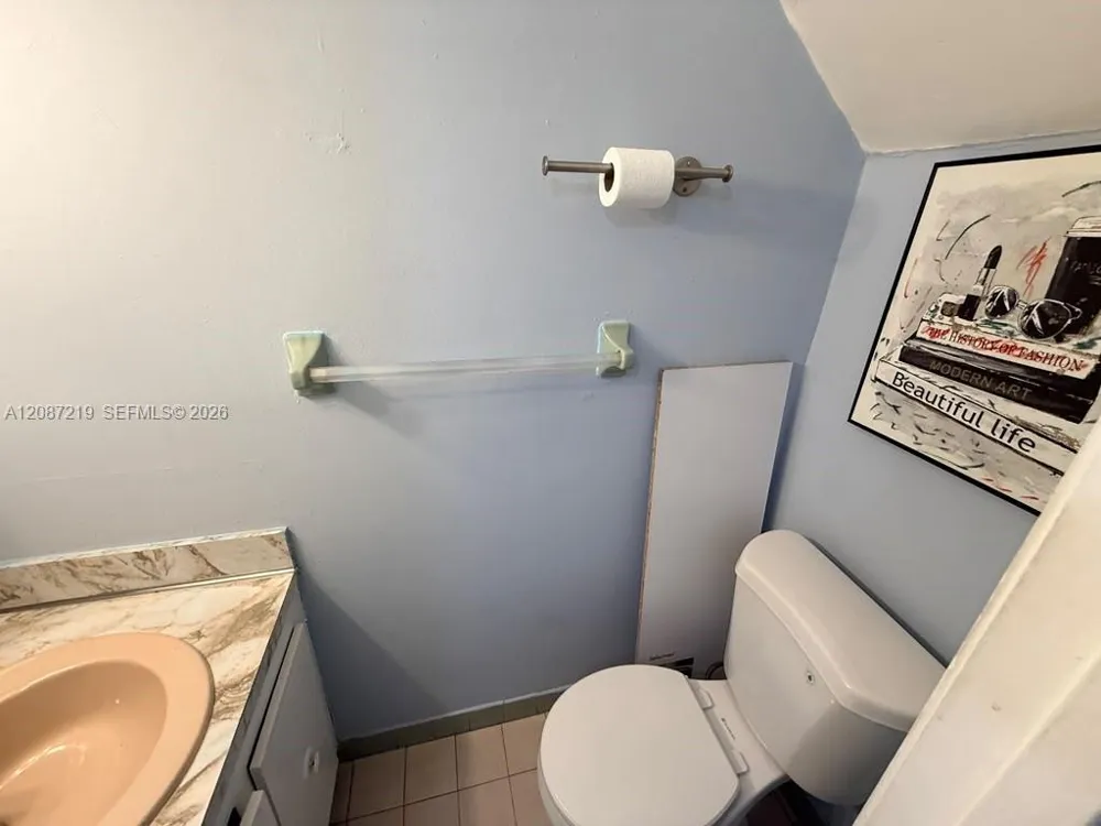 1255 W 53rd St #309 Hialeah, FL 33012