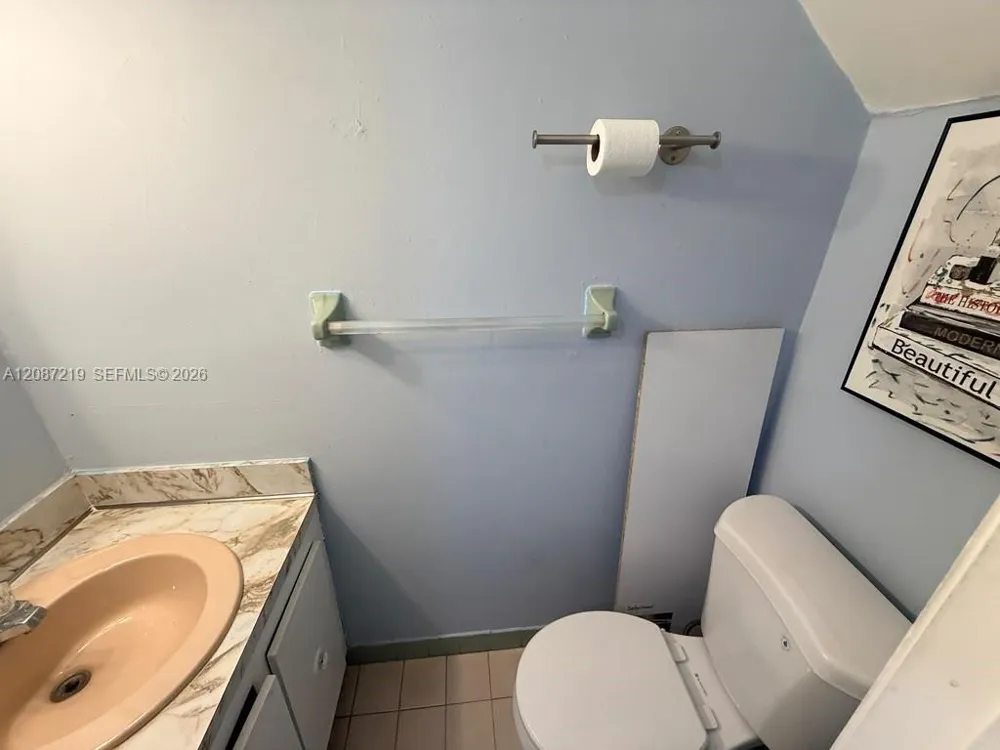 1255 W 53rd St #309 Hialeah, FL 33012
