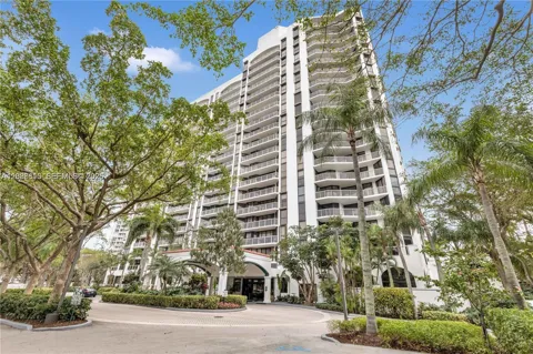 3640 Yacht Club Dr #503