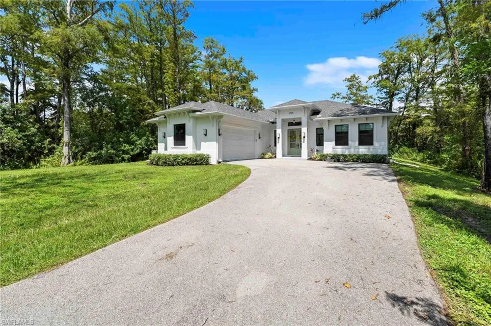 2545 18th Avenue NE Naples, FL 34120