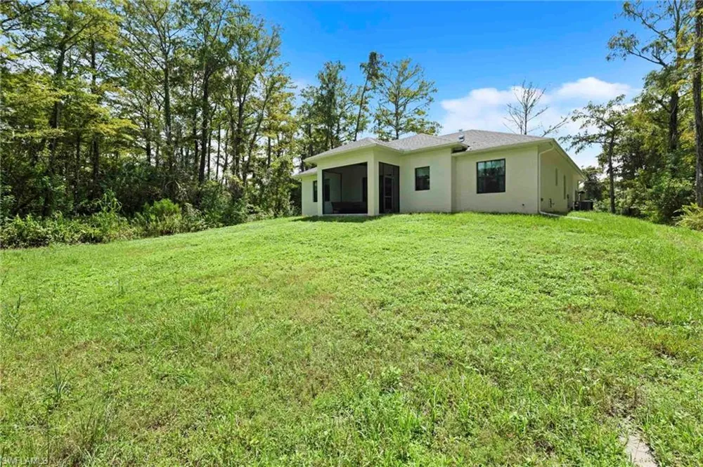 2545 18th Avenue NE Naples, FL 34120