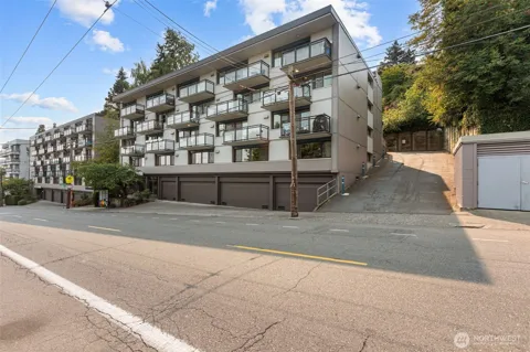 1601 Taylor Avenue #204