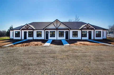 20494 US Highway 377 #D