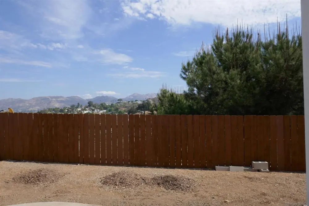 11874 Gardena lane Lakeside, CA 92040