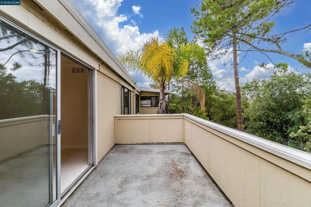 1748 Golden Rain Rd #5 Walnut Creek, CA 94595