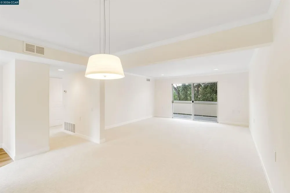 1748 Golden Rain Rd #5 Walnut Creek, CA 94595