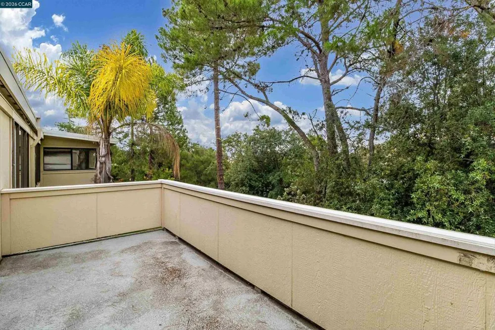 1748 Golden Rain Rd #5 Walnut Creek, CA 94595