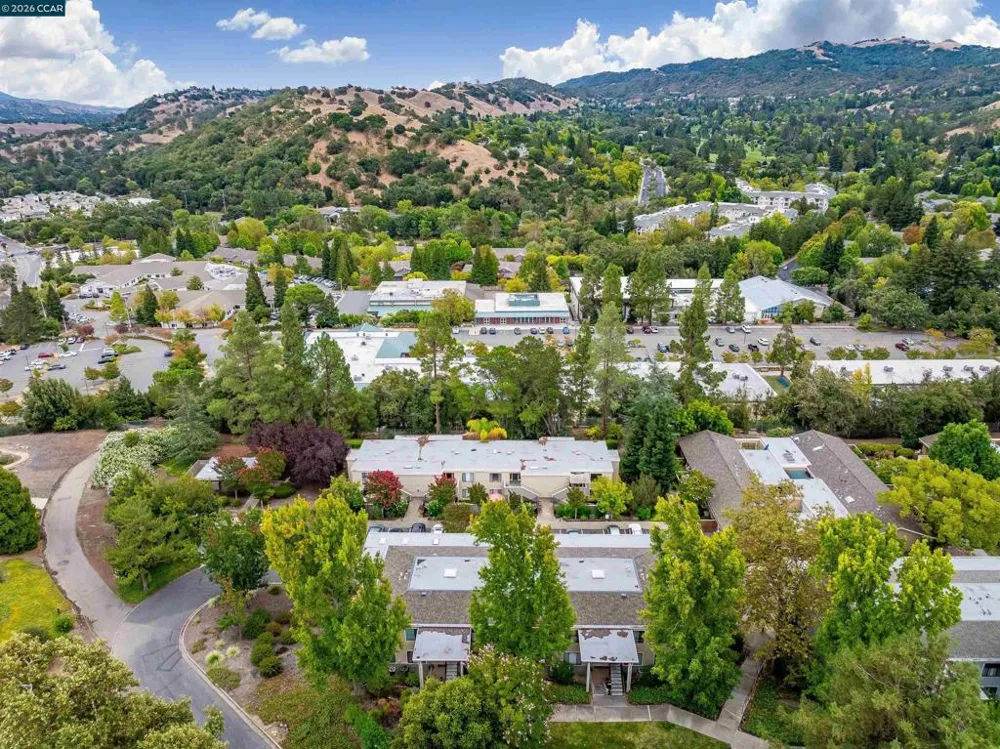 1748 Golden Rain Rd #5 Walnut Creek, CA 94595