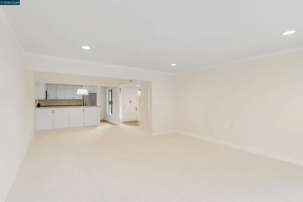 1748 Golden Rain Rd #5 Walnut Creek, CA 94595