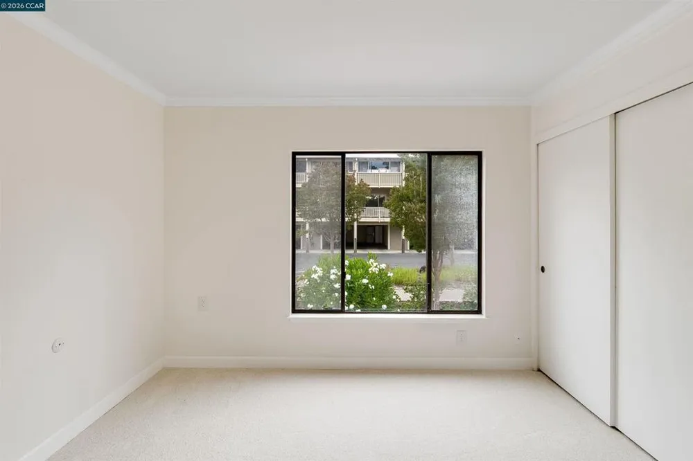 1748 Golden Rain Rd #5 Walnut Creek, CA 94595