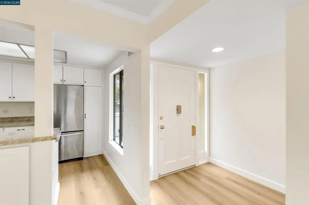 1748 Golden Rain Rd #5 Walnut Creek, CA 94595