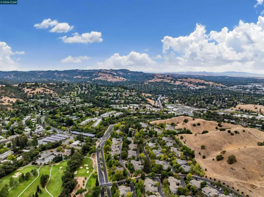 1748 Golden Rain Rd #5 Walnut Creek, CA 94595