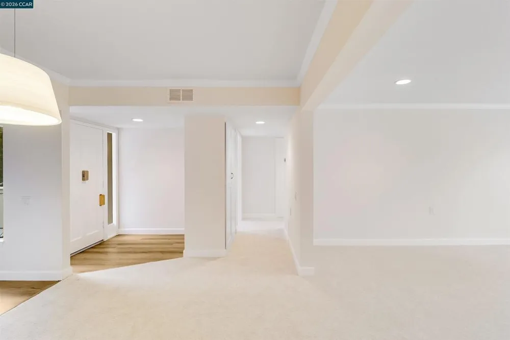 1748 Golden Rain Rd #5 Walnut Creek, CA 94595