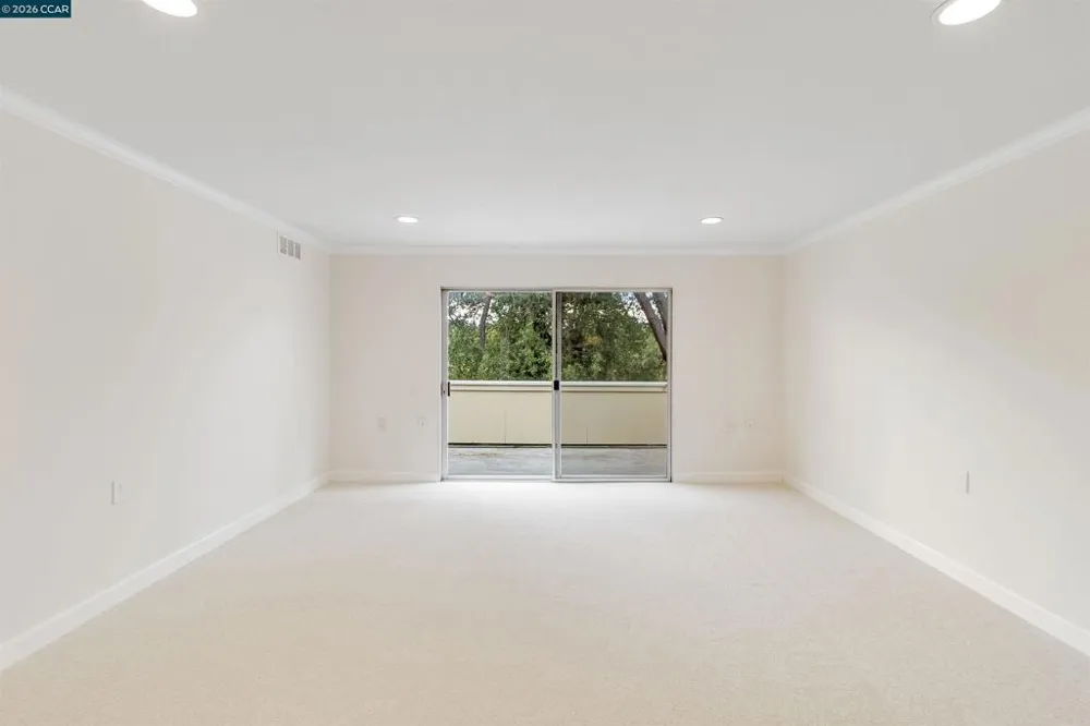 1748 Golden Rain Rd #5 Walnut Creek, CA 94595
