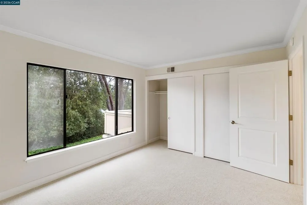 1748 Golden Rain Rd #5 Walnut Creek, CA 94595