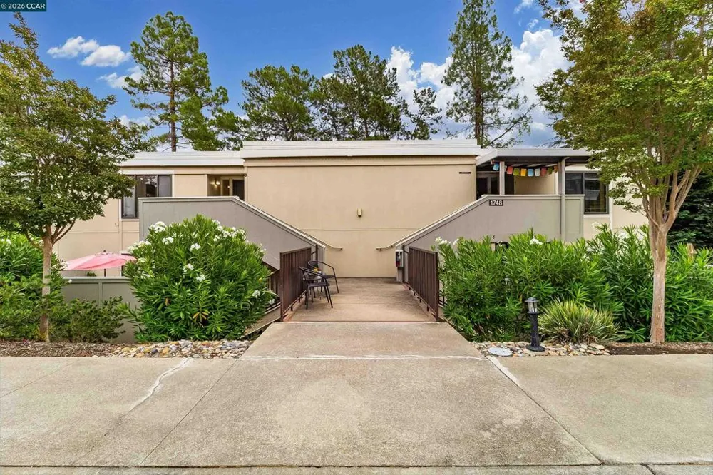 1748 Golden Rain Rd #5 Walnut Creek, CA 94595