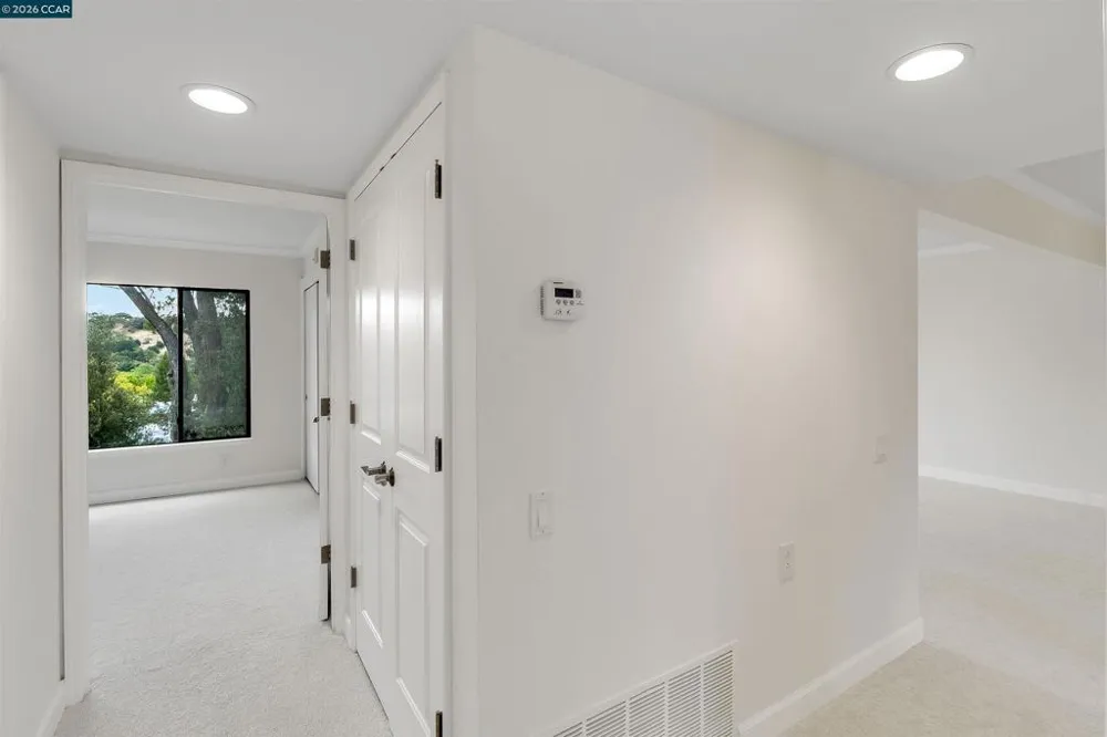1748 Golden Rain Rd #5 Walnut Creek, CA 94595