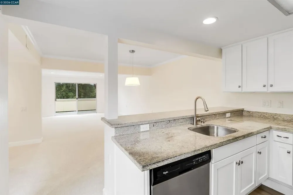 1748 Golden Rain Rd #5 Walnut Creek, CA 94595