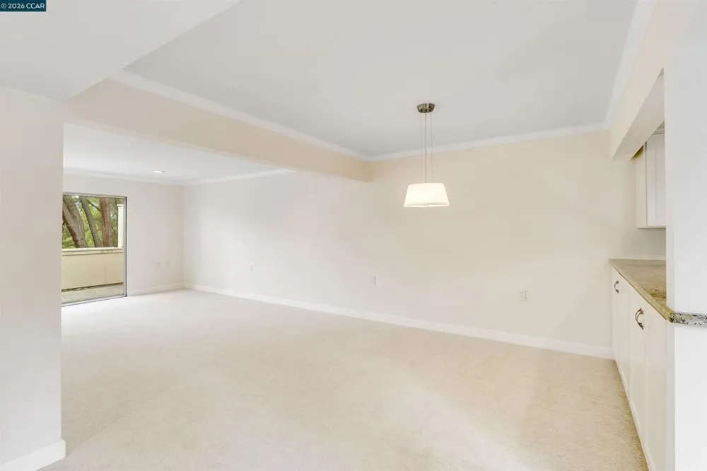 1748 Golden Rain Rd #5 Walnut Creek, CA 94595