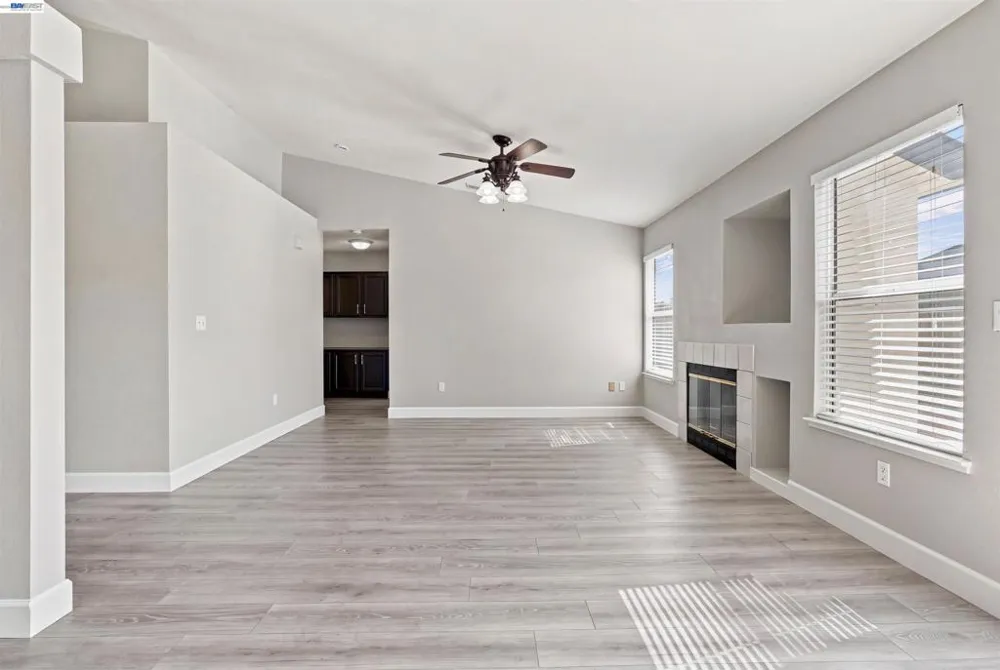 2422 Presidente St Stockton, CA 95210