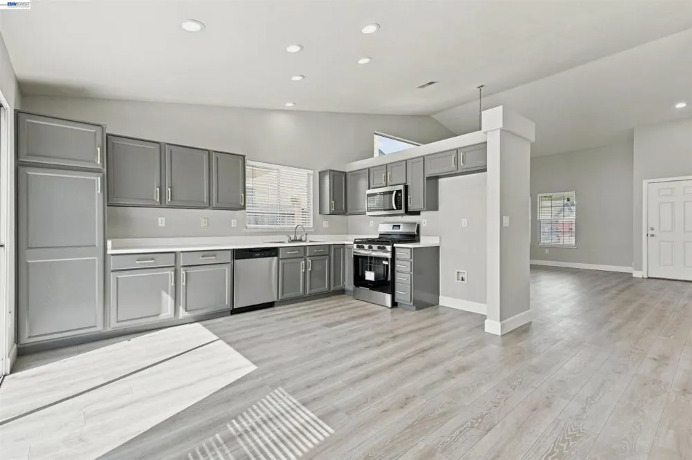 2422 Presidente St Stockton, CA 95210