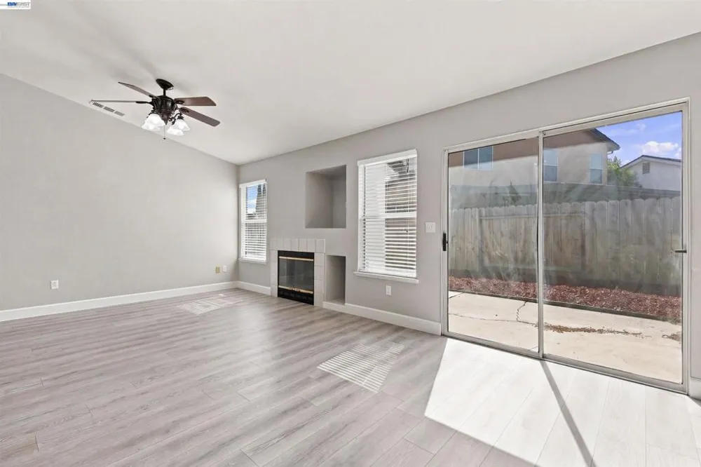 2422 Presidente St Stockton, CA 95210