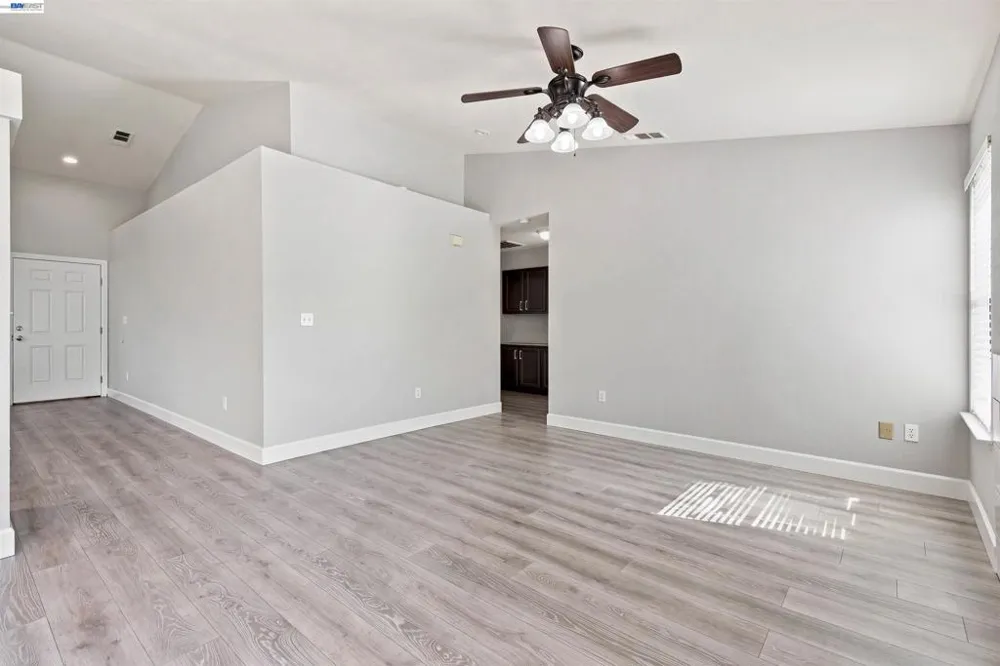 2422 Presidente St Stockton, CA 95210