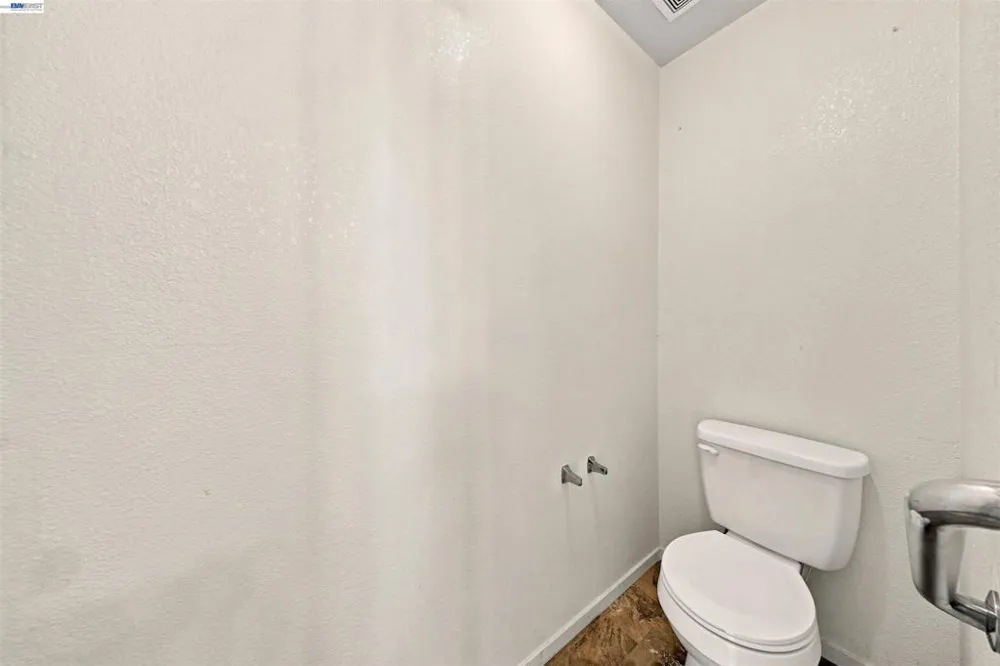 2422 Presidente St Stockton, CA 95210