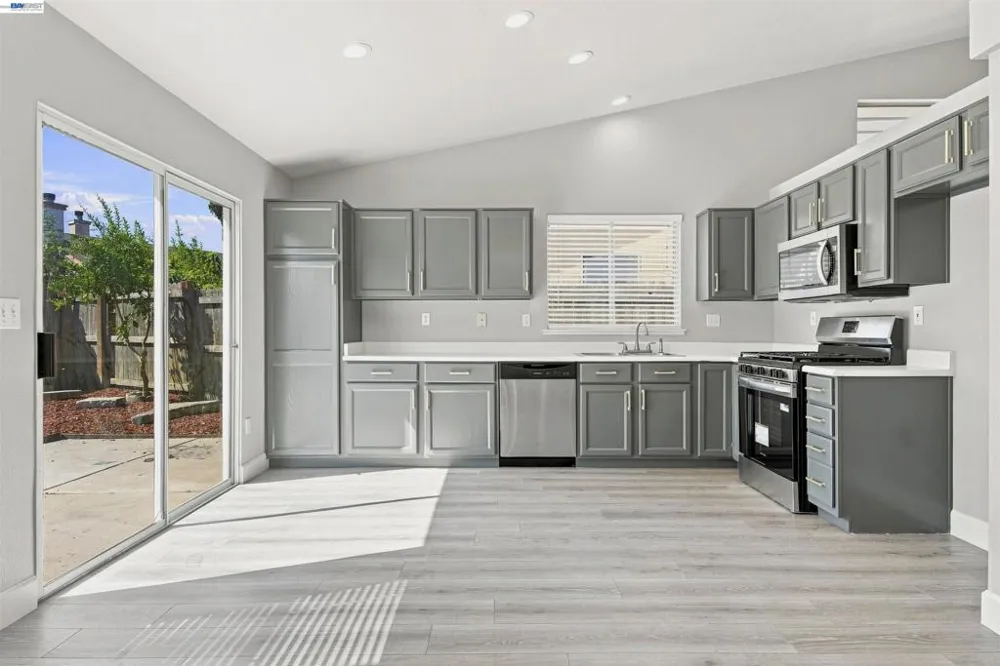 2422 Presidente St Stockton, CA 95210