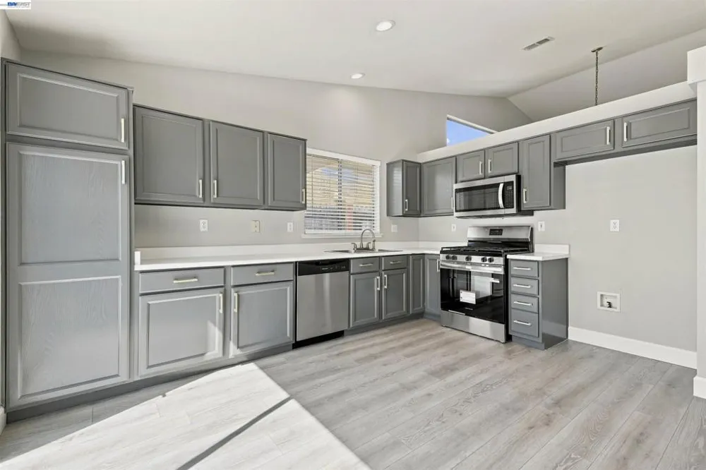 2422 Presidente St Stockton, CA 95210