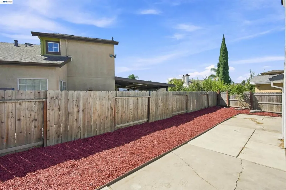 2422 Presidente St Stockton, CA 95210