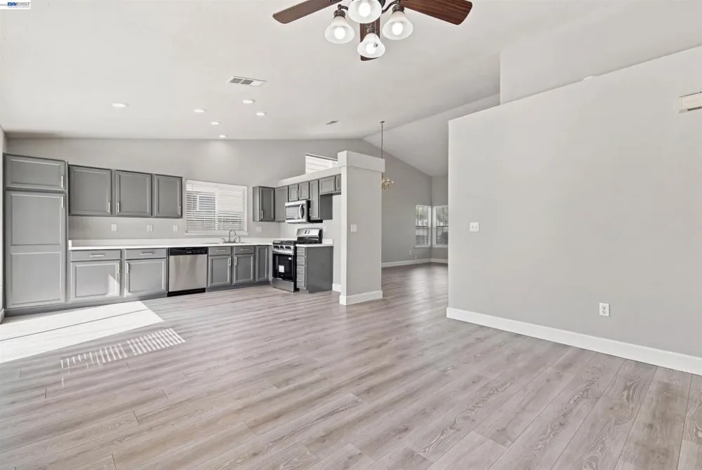 2422 Presidente St Stockton, CA 95210