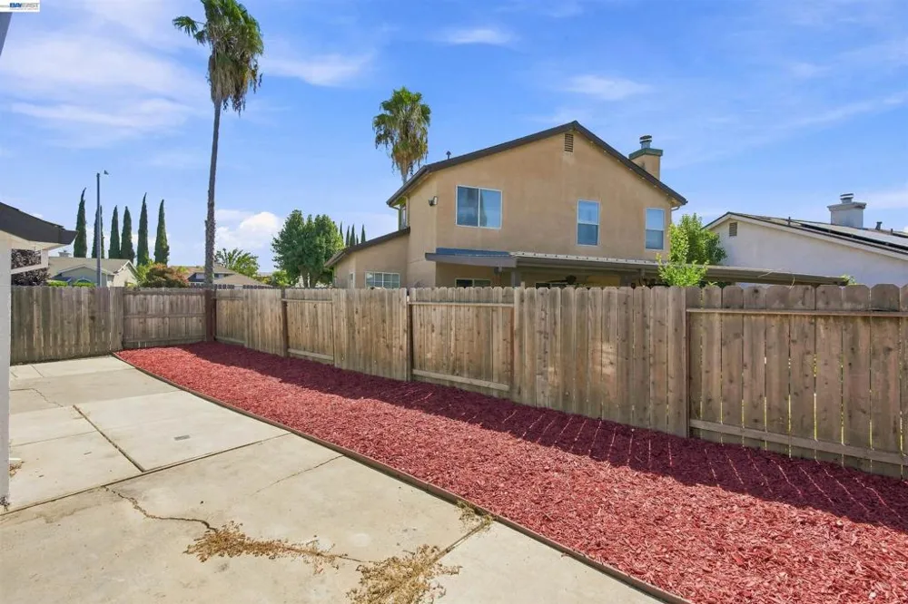 2422 Presidente St Stockton, CA 95210