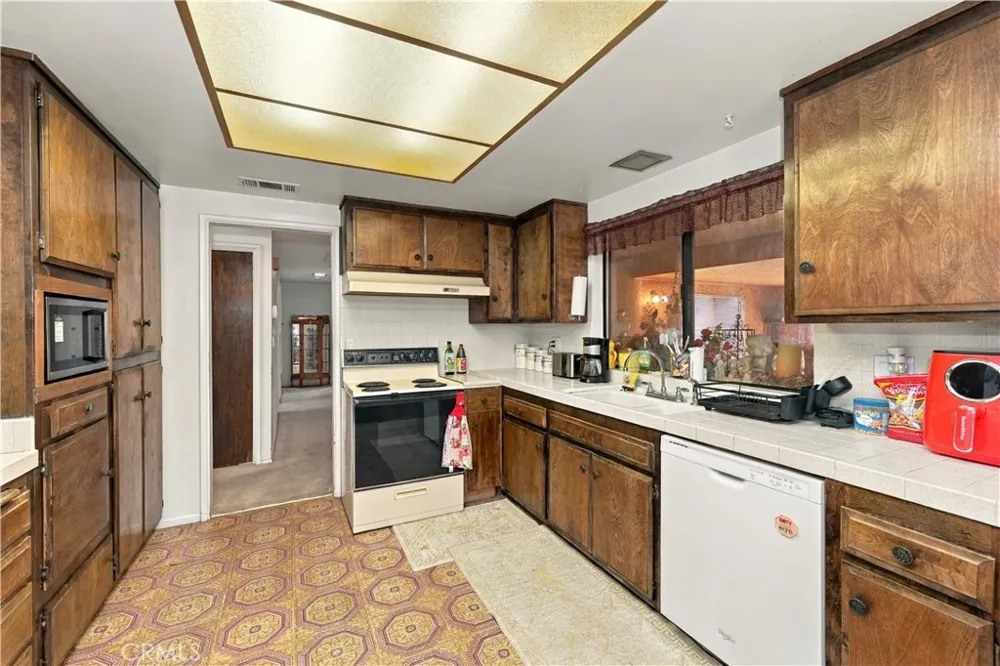 29095 Bay Avenue Moreno Valley, CA 92555
