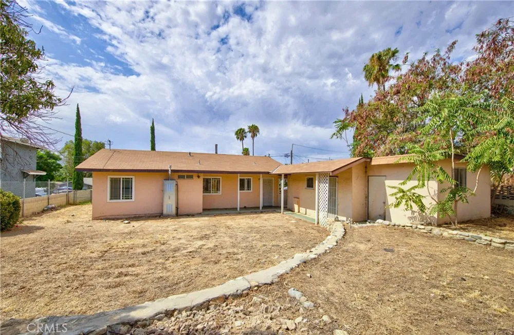 3135 W George Banning, CA 92220