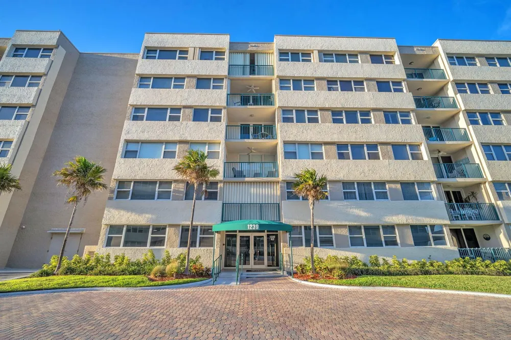 1239 HILLSBORO MILE #202 Hillsboro Beach, FL 33062