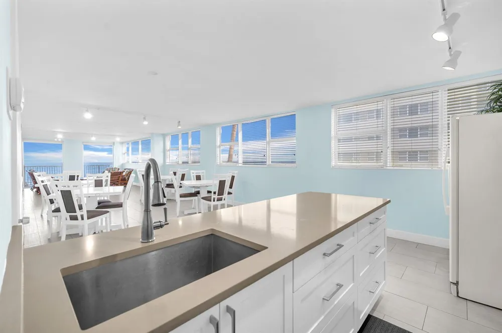 1239 HILLSBORO MILE #202 Hillsboro Beach, FL 33062