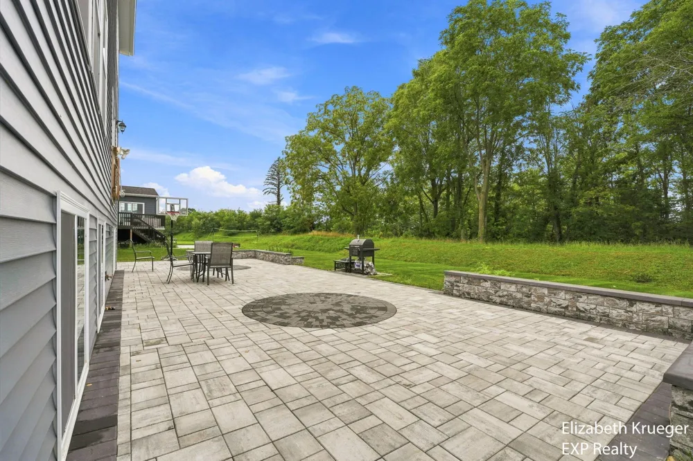 743 Petoskey Stone Drive SW Byron Center, MI 49315