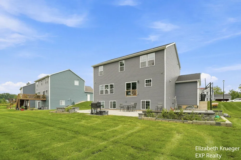 743 Petoskey Stone Drive SW Byron Center, MI 49315